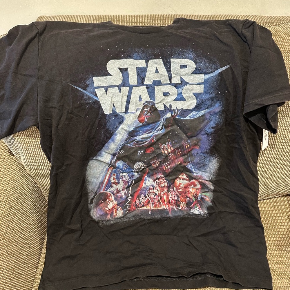 NWT GAP Black Star Wars Tee